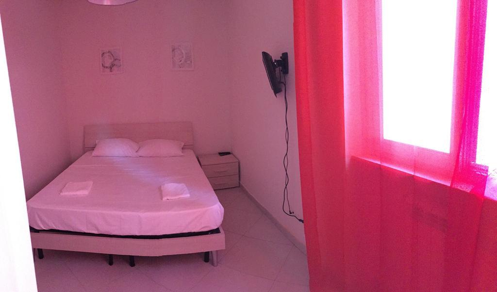 Academy House Pisa Centrale Стая снимка